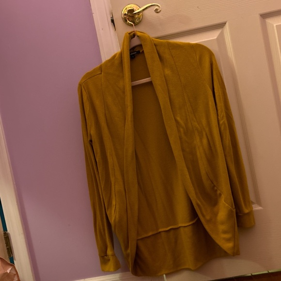 Sweater - Picture 1 of 2